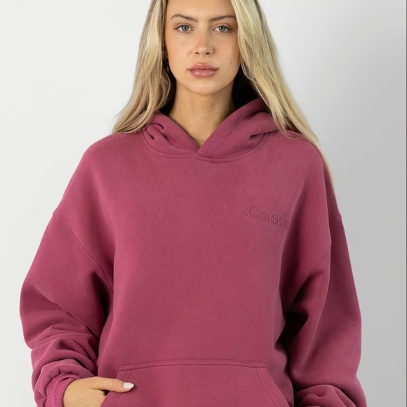 Comfrt Tops - Comfrt Berry minimalist hoodie.